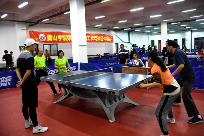 于足球比赛 于足球比赛